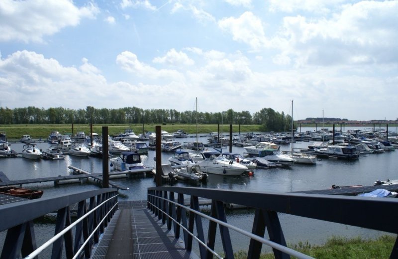 De mars camping met jachthaven
